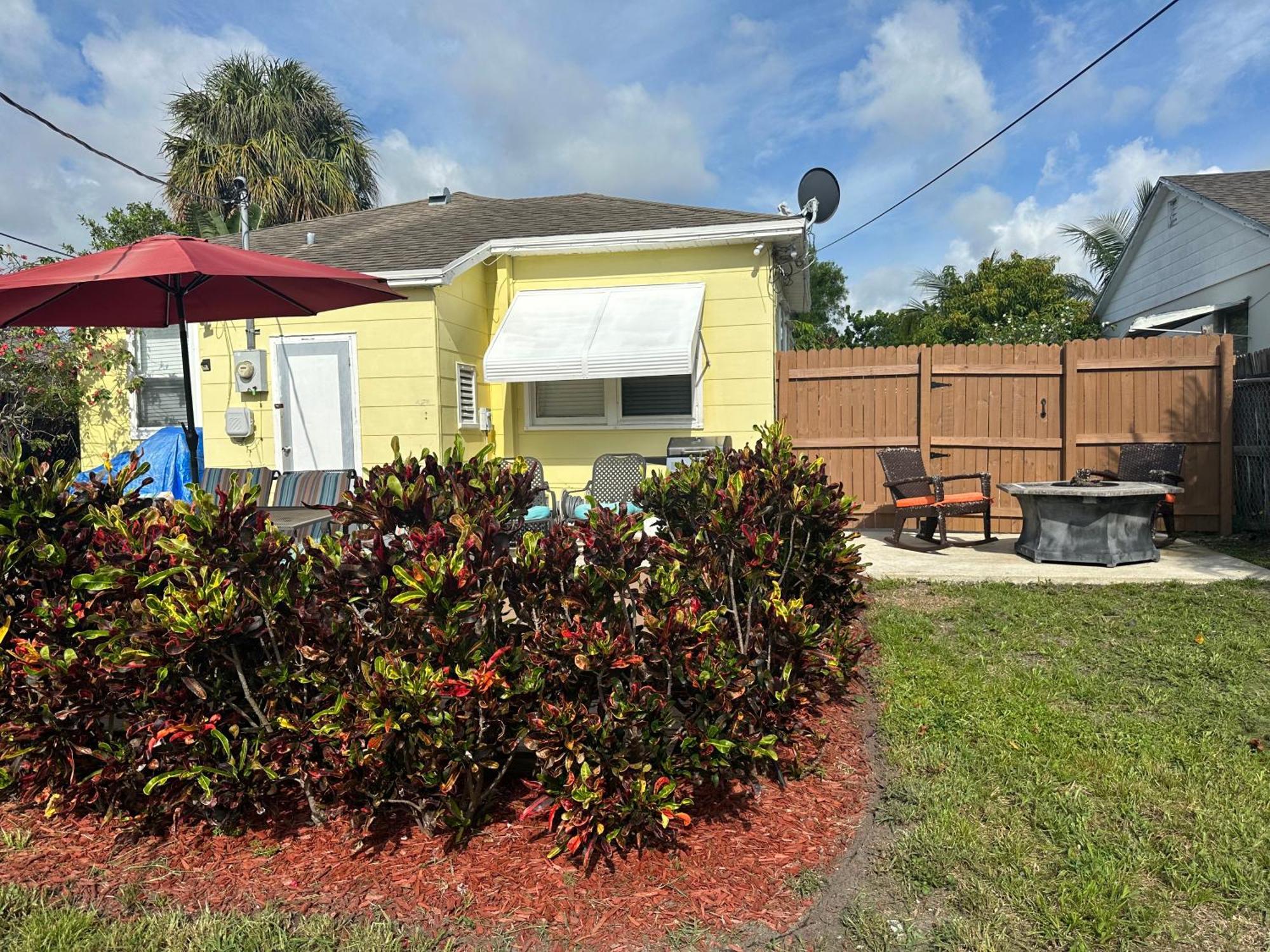 5 Min To Beach Large Living Room Fenced Backyard Bbq Firepit Driveway Boat Parking ليك وورث المظهر الخارجي الصورة